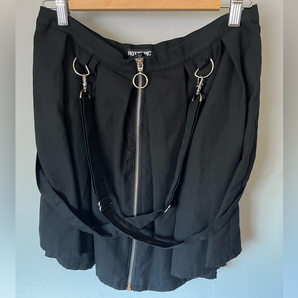 HOT TOPIC SKIRT